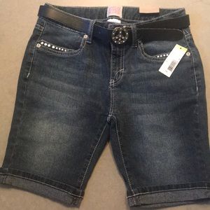 NWT Girls size 14 denim Bermuda short